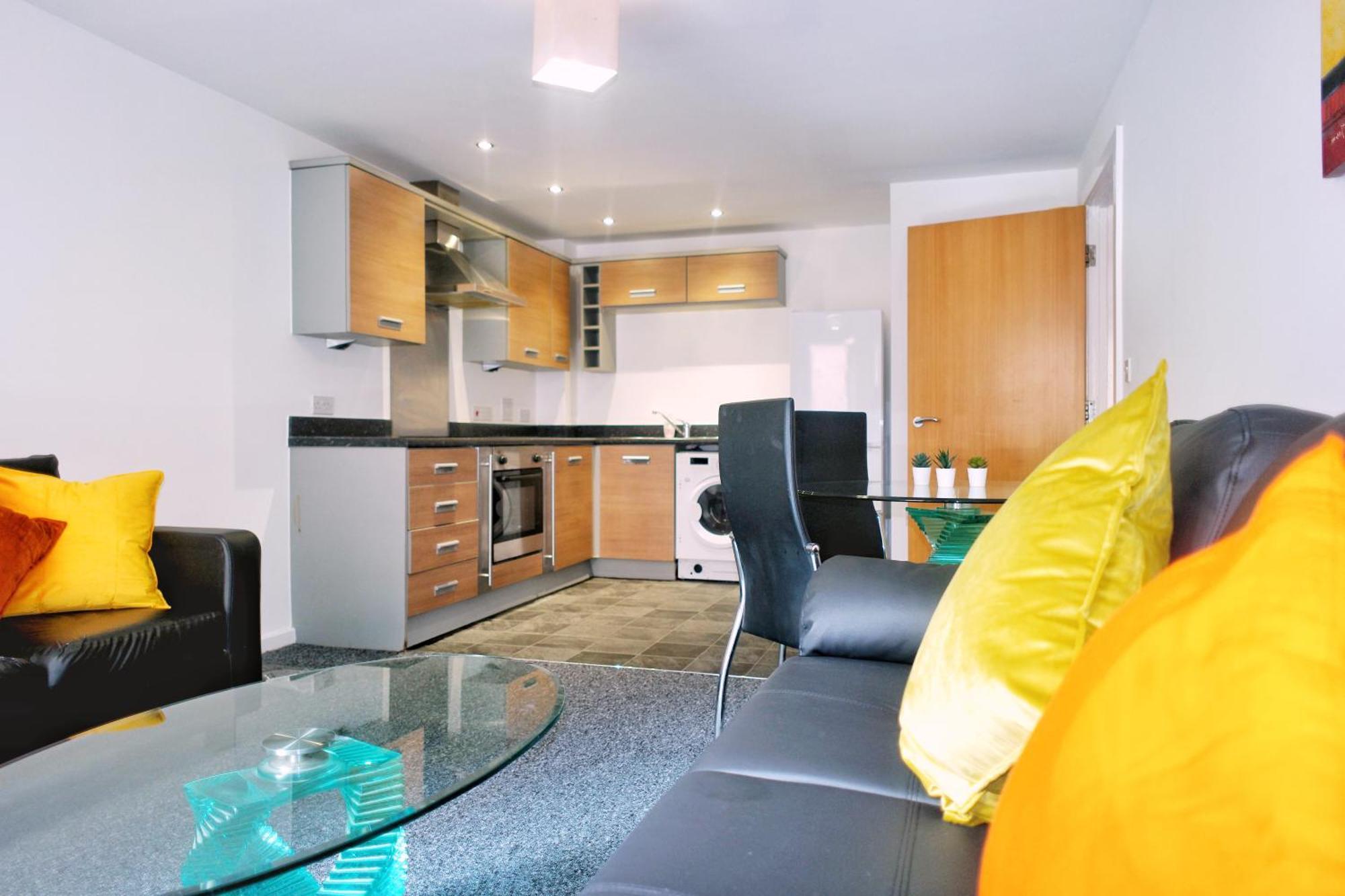 2 Bed Ensuite With Balcony And Free Onsite Secure Parking Manchester Ngoại thất bức ảnh